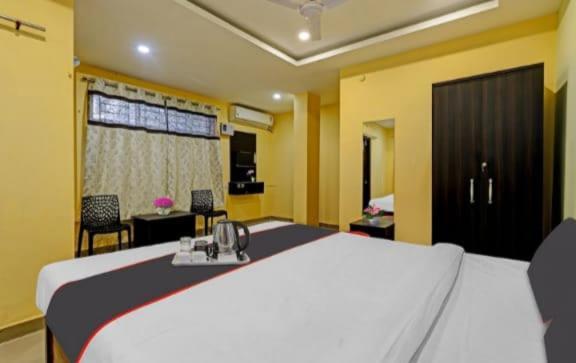 מלון גווהטי H K Residency Near Kalakshetra מראה חיצוני תמונה